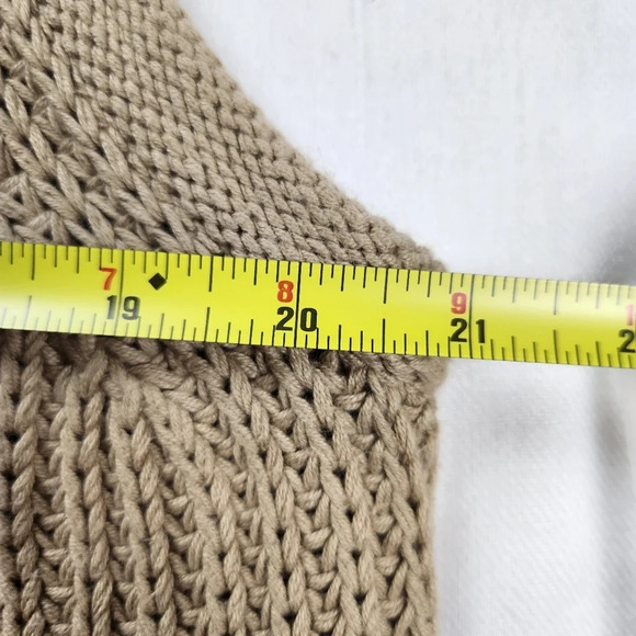 Woolrich Beige Knit Zip Up Vest - Picture 7 of 8